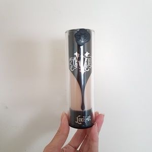 Kat Von D Lock It full coverage foundation